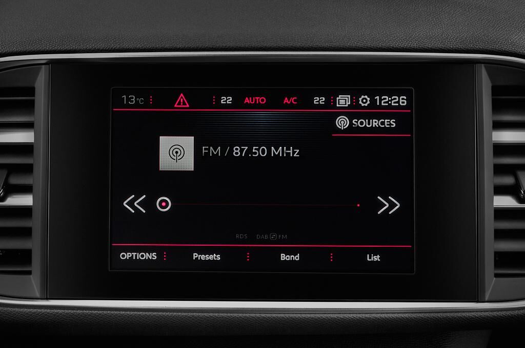 Peugeot 308 GTi (Baujahr 2018) GTi by Peugeot Sport 5 Türen Radio und Infotainmentsystem