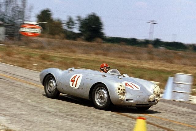 Porsche 550 Spyder mit Hans-Herrmann im Renneinsatz, Sebring 1956