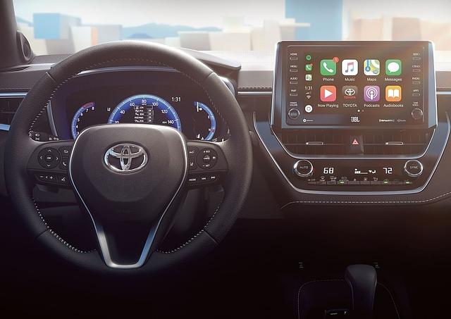 Das Cockpit ist ansehnlicher als bisher