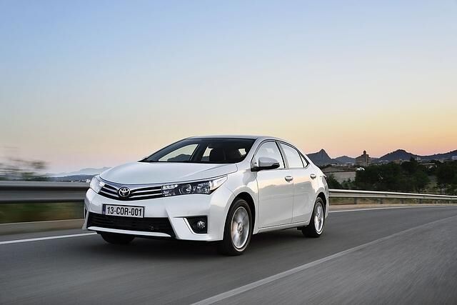 Toyota Corolla E170 elfte Generation 2013
