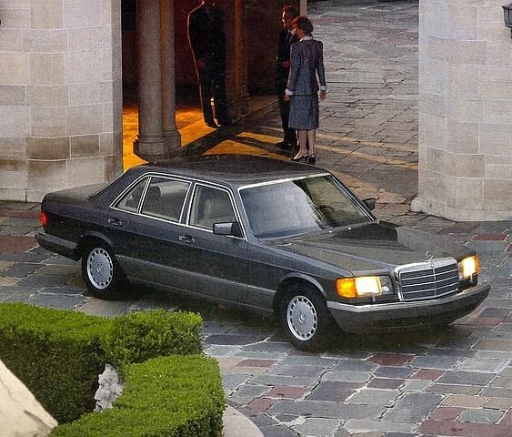 Mercedes 560 SEL Baureihe W 126