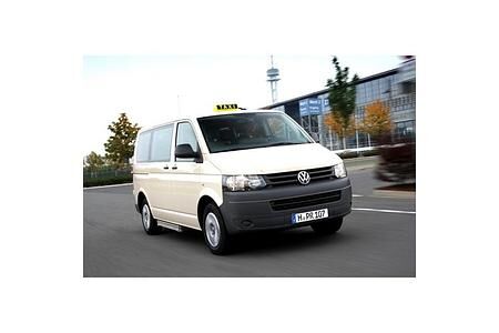 „Taxi des Jahres 2011“: VW Caravelle siegt unter den Großräumigen