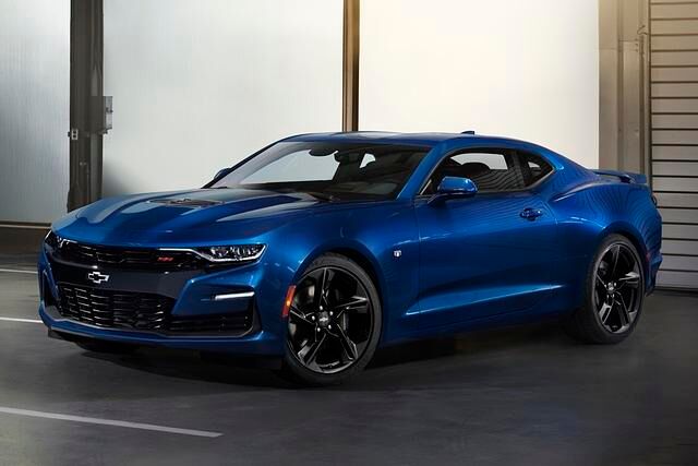Die starken Camaro-Versionen RS und SS sind künftig an eine Art Singleframe-Kühlergrill erkennbar