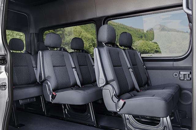 Als Shuttel ist der Mercedes Sprinter gut bestuhlt