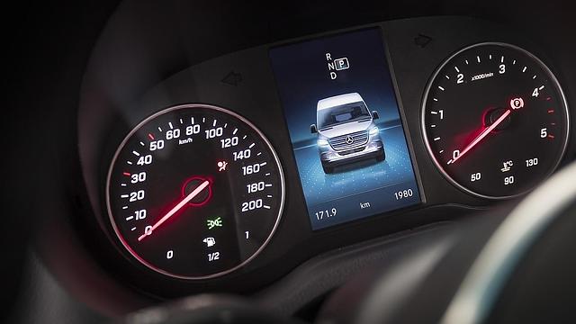Das Zentralinstrument im Mercedes Sprinter ist weitgehend konfigurierbar