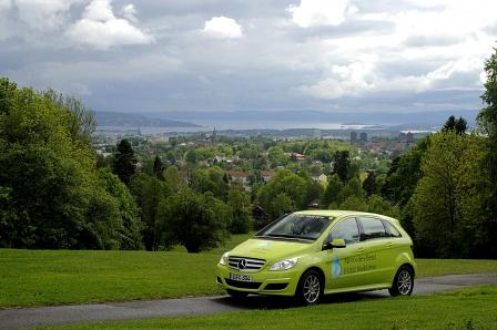 Mercedes Fuel-Cell World Tour 2011