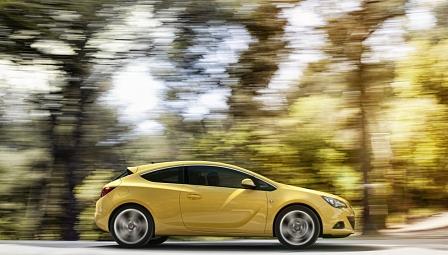 Opel Astra GTC 2012