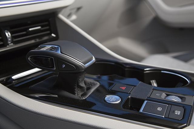 VW Touareg 3.0 TDI - mit neuer Mittelkonsole