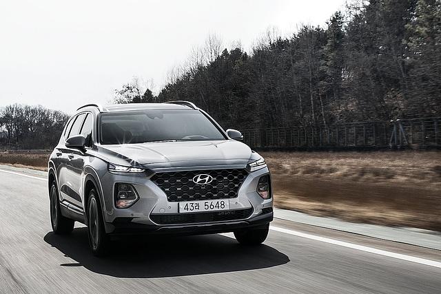Hyundai Santa Fe 2.0 D - der Normverbrauch dürfte bei sechs Litern Diesel liegen