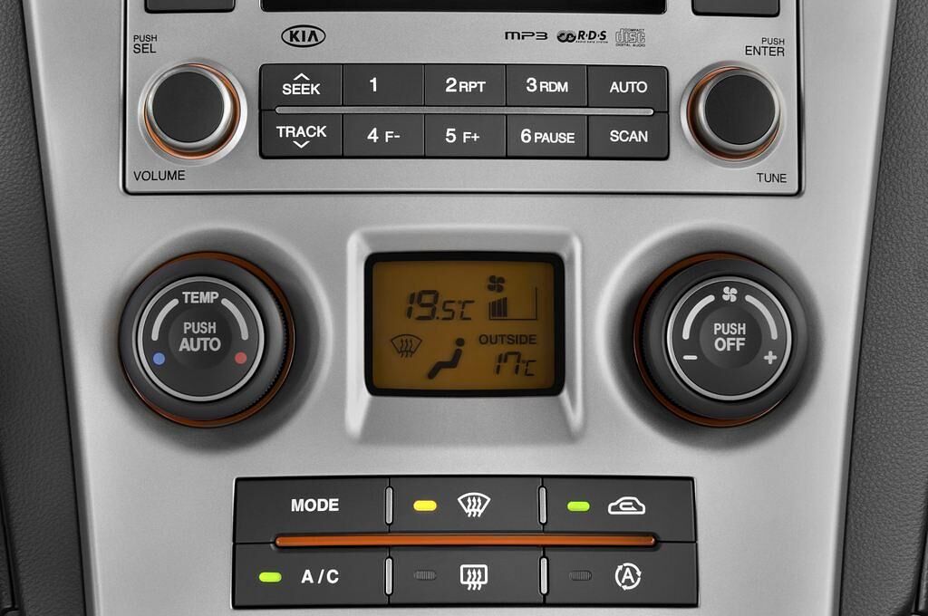 Kia Carens (Baujahr 2010) - 5 Türen Temperatur und Klimaanlage