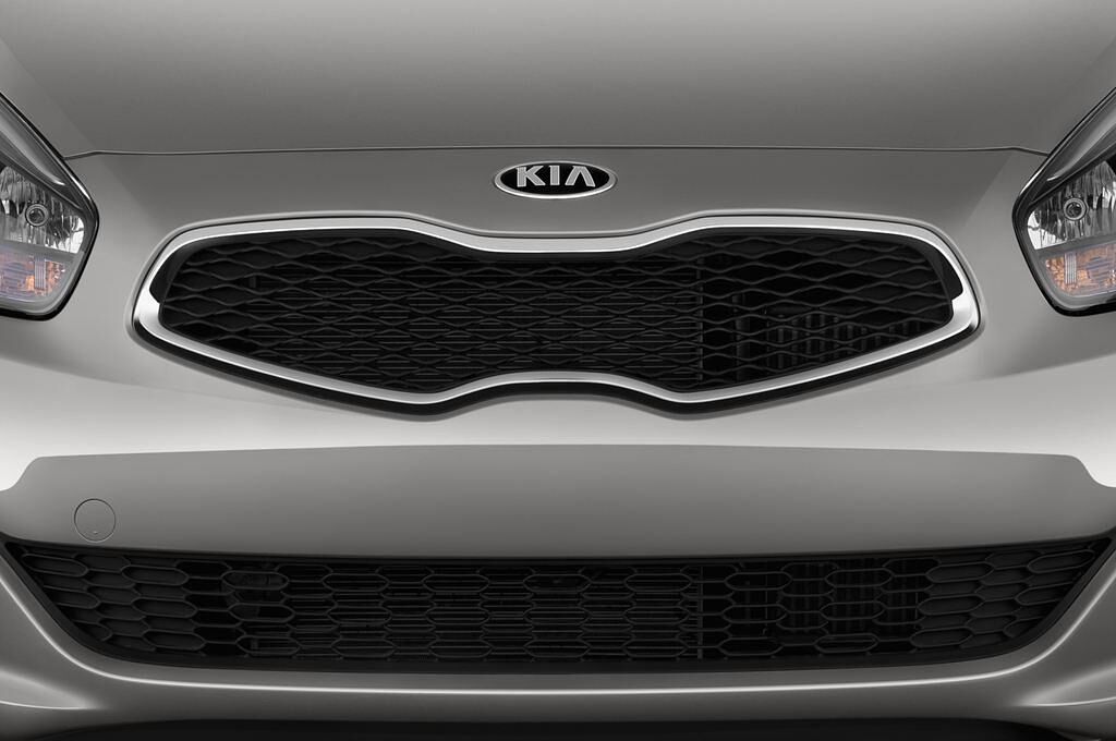 Kia Carens (Baujahr 2015) Edition 7 5 Türen Kühlergrill und Scheinwerfer