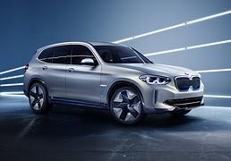 BMW Concept iX3 - Frühstart