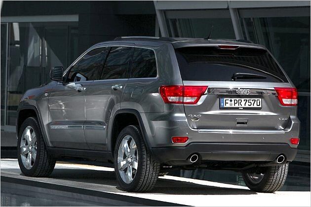Für 57.650 Euro ist im Jeep Grand Cherokee Overland 3.0 V6 CRD beinahe alles drin: Selbst Navi und Lenkradheizung gehören zum Ausstattungs-Umfang