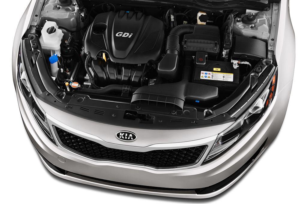 Kia Optima (Baujahr 2012) Attract 4 Türen Motor