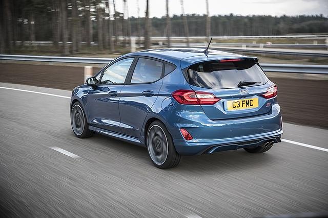 Der Ford Fiesta ST ist als Drei- und als Fünftürer erhältlich