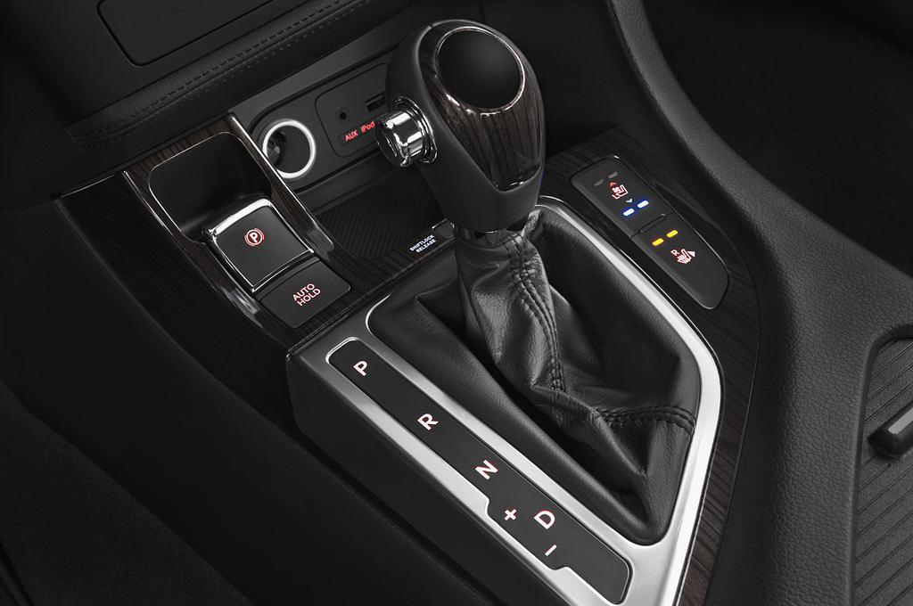 Kia Optima (Baujahr 2013) Attract 4 Türen Schalthebel