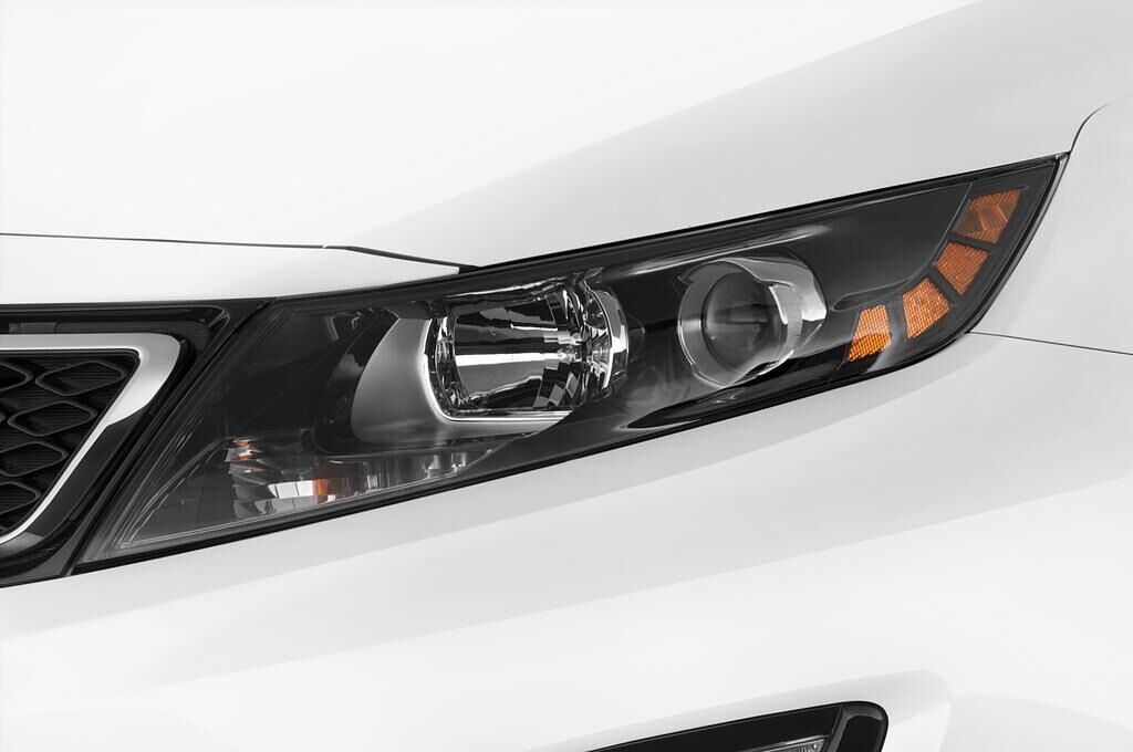 Kia Optima (Baujahr 2013) Attract 4 Türen Scheinwerfer