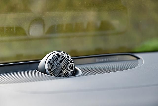 Teil der Beschallung im Volvo V60: Ein Lautsprecher auf dem Cockpit