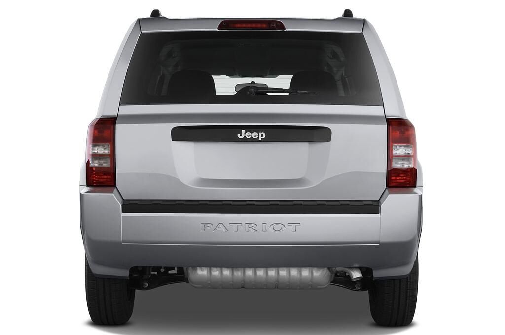 Jeep Patriot (Baujahr 2010) Sport 5 Türen Heckansicht