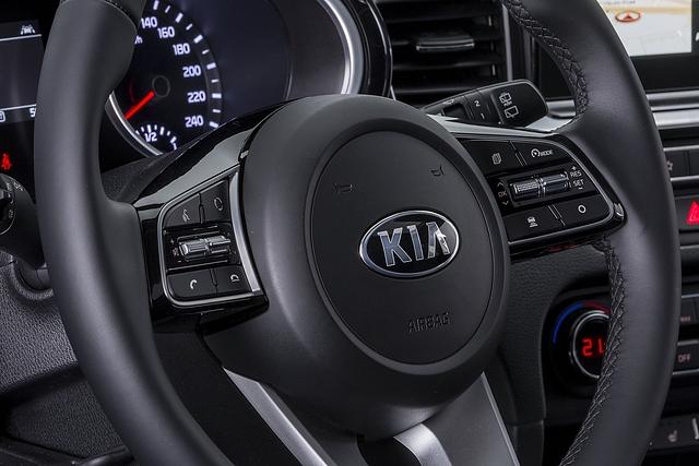 Kia Ceed 2018 - wertiges Cockpit