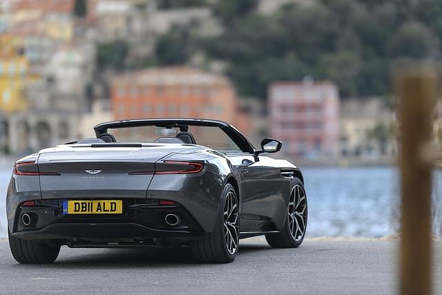 Aston Martin DB11 Volante
