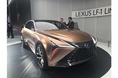 Das Lexus LF 1 Limitless Concept soll den Geschmack der Messebesucher testen