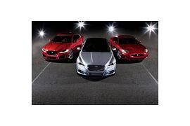 New York 2011: Jaguar setzt zu beeindruckenden Sprüngen an