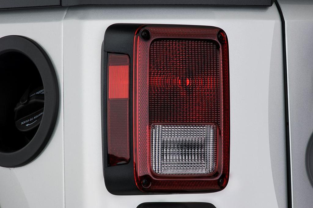 Jeep Wrangler (Baujahr 2010) Sahara 3 Türen Rücklicht