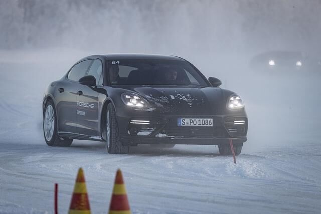 Auch der Panamera kann driften