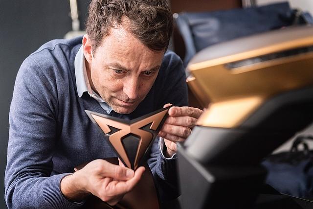 Das neue Markenlogo des Cupra ist kupferfarben