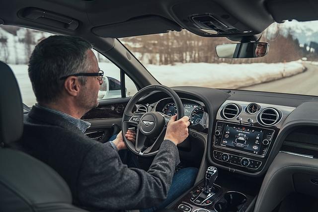 Bentley Bentayga V8