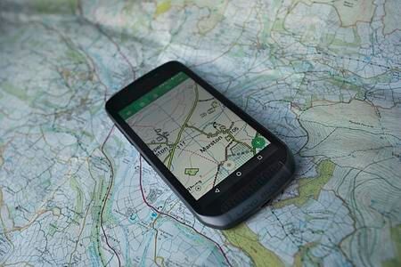 Land Rover „Explore“ - Smartphone für Abenteurer 
