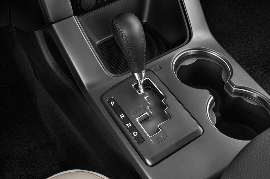 Kia Sorento (Baujahr 2011) Spirit 5 Türen Schalthebel