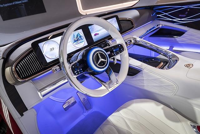 Edles Cockpit beim Maybach Ultimate Luxury