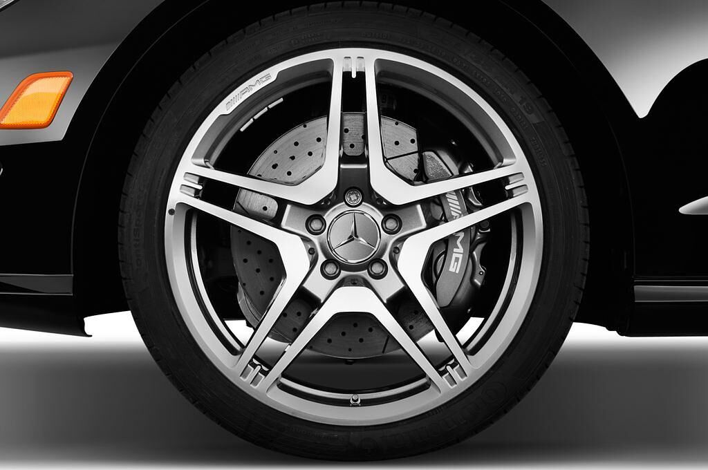 Mercedes CLS (Baujahr 2010) AMG 4 Türen Reifen und Felge