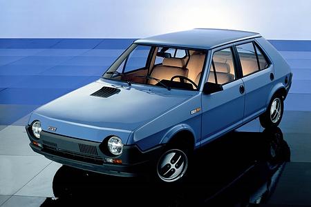 Tradition: 40 Jahre Fiat Ritmo - La Linea Industriale Tradition: 40 Jahre Fiat Ritmo - La Linea Industriale