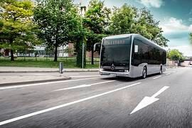 Mercedes eCitaro - Stromern durch die Stadt