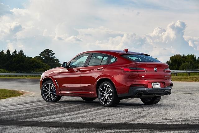 BMW X4 M40d xDrive - von hinten deutlich unterschiedlich zum X3
