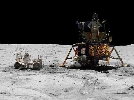 Mondauto und Mondlandefähre (Apollo 16)