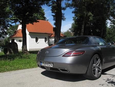 Mercedes SLS AMG