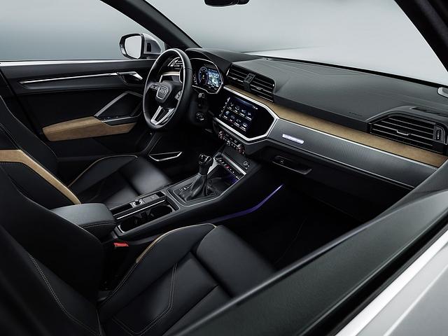 Der Innenraum des Audi Q3 Modelljahr 2019