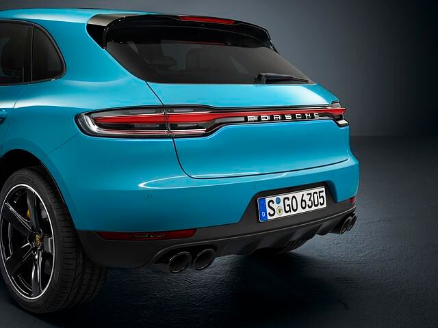 Die durchgehende Lichtleiste am Heck ist das neue Porsche-Identitäts-Merkmal