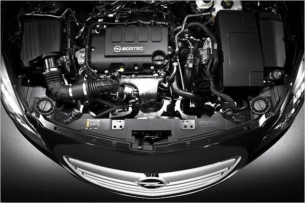 Mit dem neuen 1,4-Liter-Turbobenziner mit 140 PS verbraucht der Insignia nur 5,7 Liter pro 100 Kilometer