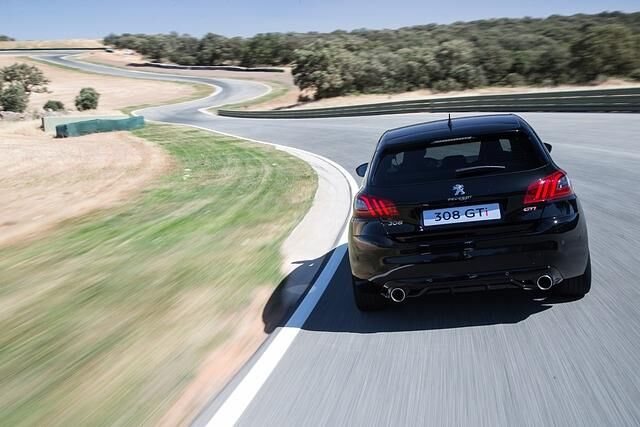 Optisch ist der GTI recht unauffällig