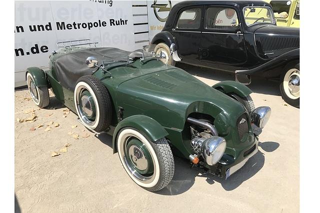 Citroen 2 CV Lomax-Roadster beim Clubtreffen