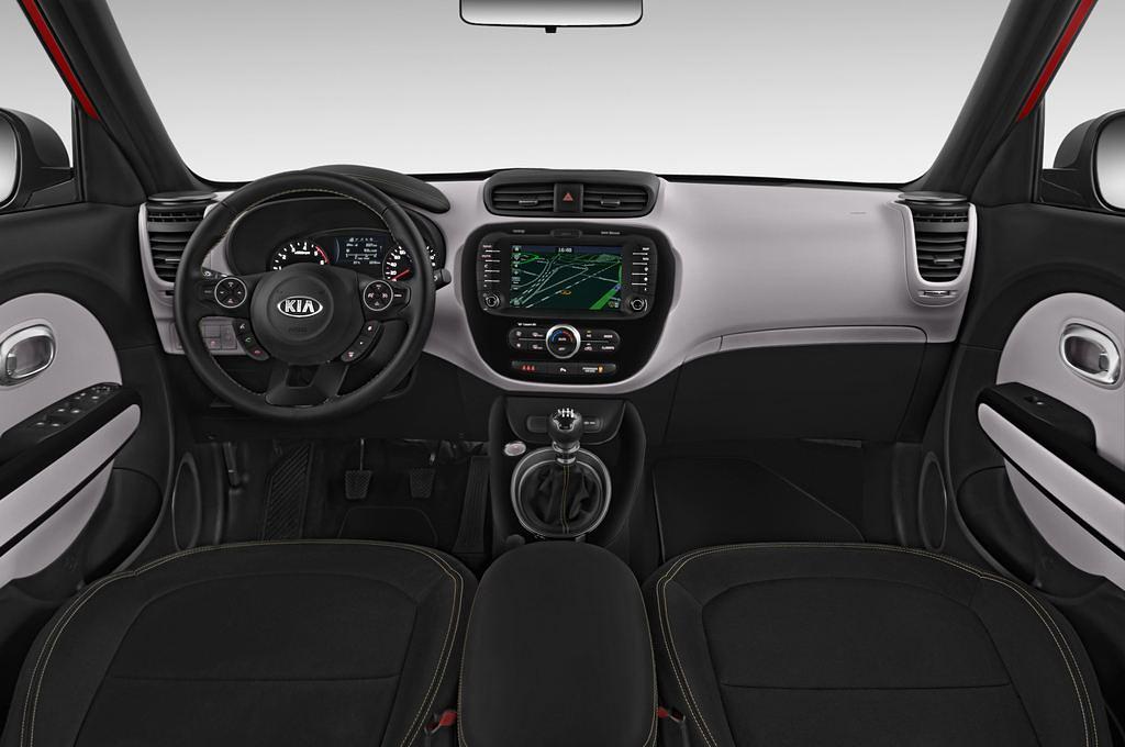 Kia Soul (Baujahr 2015) Spirit 5 Türen Cockpit und Innenraum