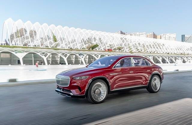 Panorama: Zwischen Wunsch und Wirklichkeit - Im SUV-Traum von Maybach auf Stippviste in der Realität