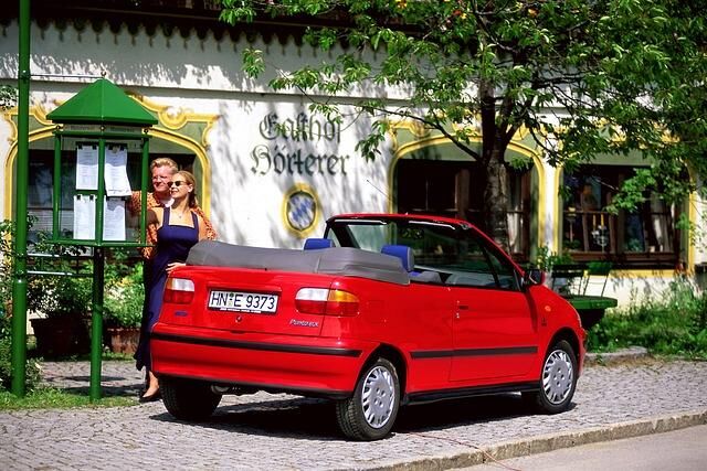 Dieser fröhliche Luftikus wurde von Medien als „konkurrenzlos günstiges“ Kultauto gefeiert