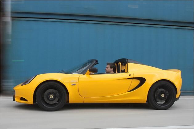 In 6,5 Sekunden kommt der Lotus Elise Club Racer auf 100 km/h