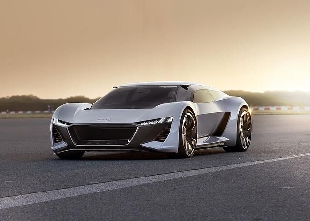 Die Studie Audi PB18 e-tron hat maximal 775 PS